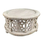 Tables basses rondes en bois blanches, motif floral sculpté, 2 pièces