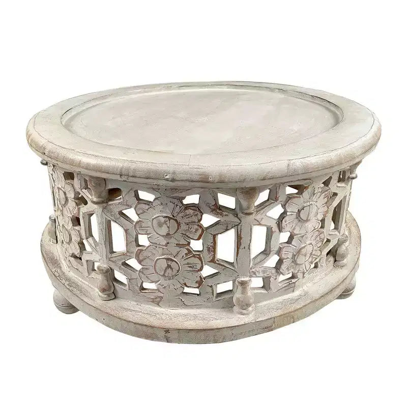 Tables basses rondes en bois blanches, motif floral sculpté, 2 pièces