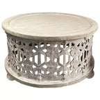 Tables basses rondes en bois blanches, motif floral sculpté, 2 pièces