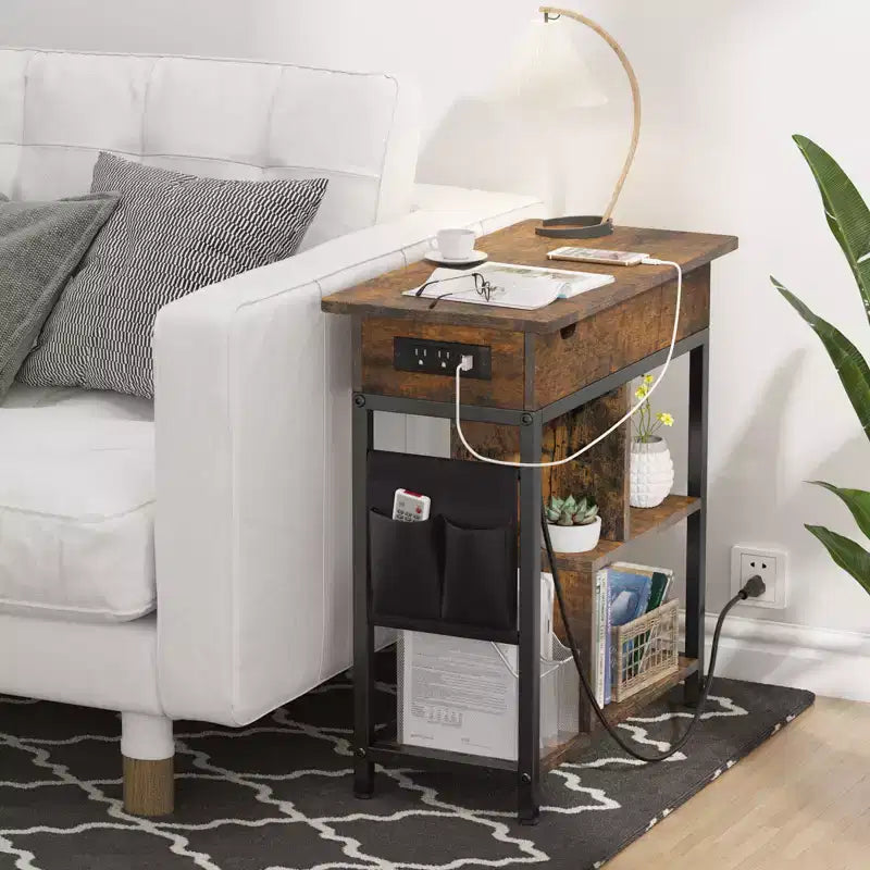 Bout de canapé rustique marron avec station de charge, étagère de rangement et sac