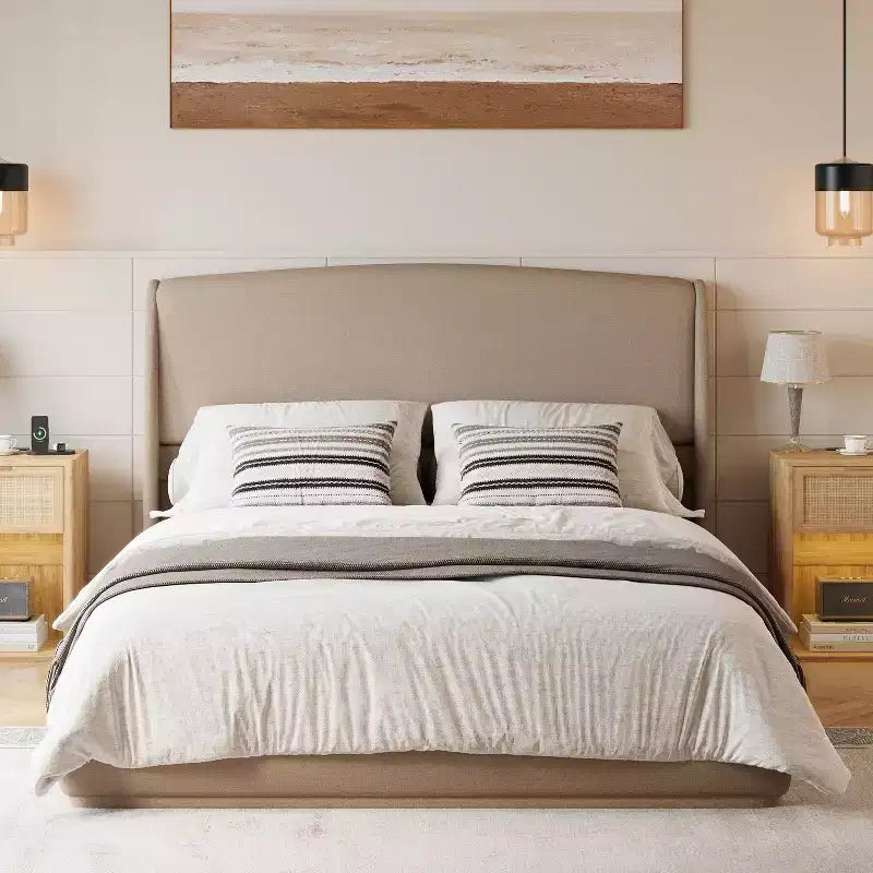 Lit plateforme capitonné Queen avec tête de lit à oreilles – Beige/Marron, 2 places