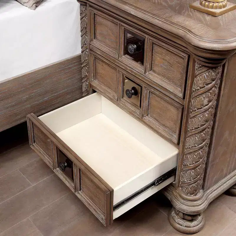 Table de chevet brune à 3 tiroirs avec panneaux miroirs, 1 personne