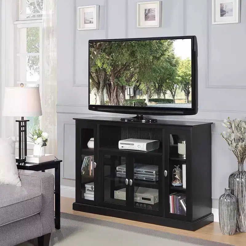 Meuble TV noir avec placards et étagères en verre, convient jusqu'à 60 po